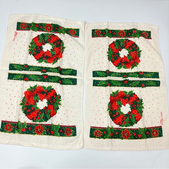 3/$30 Lot of 4 Vintage Royal Terry Christmas Hand Towels - Picture 3 of 10